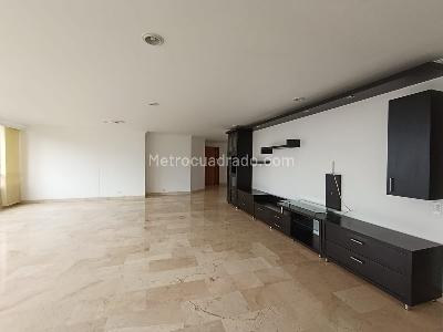 Apartamento de 3 alcobas en arriendo en El Tesoro, Medellín, 172 m² · foto 4 de 20
