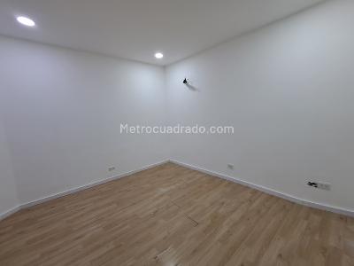 Casa de 5 alcobas en arriendo en Manila, Medellín, 220 m² · foto 8 de 20