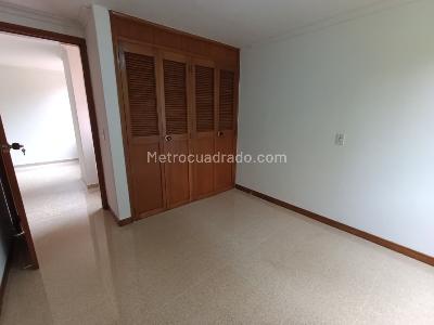 Apartamento de 3 alcobas en arriendo en Las Lomas, Medellín, 145 m² · foto 4 de 20