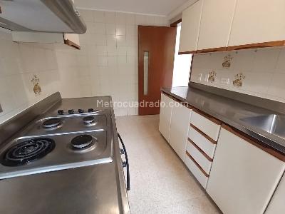 Apartamento de 3 alcobas en arriendo en Las Lomas, Medellín, 145 m² · foto 13 de 20
