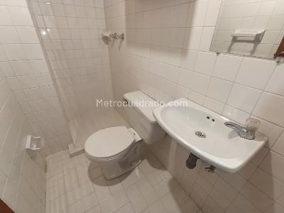 Apartamento de 3 alcobas en arriendo en Las Lomas, Medellín, 145 m² · foto 15 de 20