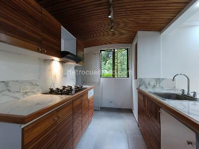 Apartamento de 1 alcoba en arriendo en El Tesoro, Medellín, 90 m² · foto 2 de 13