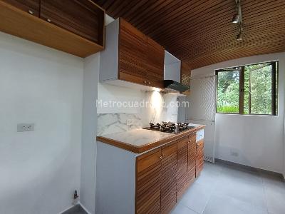 Apartamento de 1 alcoba en arriendo en El Tesoro, Medellín, 90 m² · foto 3 de 13