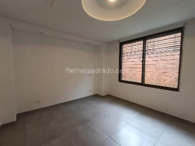 Apartamento de 1 alcoba en arriendo en El Tesoro, Medellín, 90 m² · foto 9 de 13