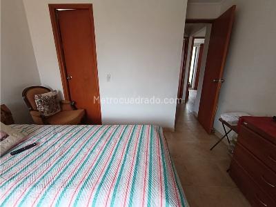Apartamento de 3 alcobas en venta en Laureles, Medellín, 90 m² · foto 2 de 20