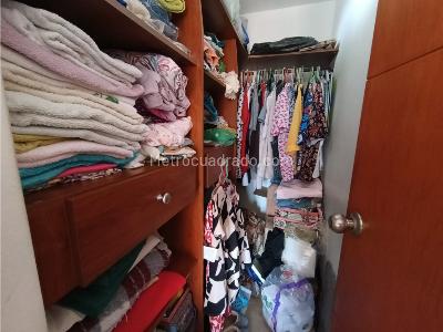 Apartamento de 3 alcobas en venta en Laureles, Medellín, 90 m² · foto 4 de 20