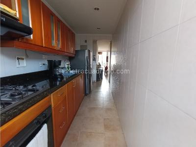 Apartamento de 3 alcobas en venta en Laureles, Medellín, 90 m² · foto 11 de 20