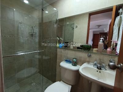 Apartamento de 3 alcobas en venta en Laureles, Medellín, 90 m² · foto 15 de 20