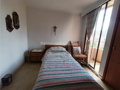 Apartamento de 3 alcobas en venta en Laureles, Medellín, 90 m² · foto 19 de 20