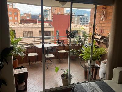 Apartamento de 3 alcobas en venta en Laureles, Medellín, 138 m² · foto 2 de 20