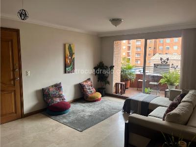 Apartamento de 3 alcobas en venta en Laureles, Medellín, 138 m² · foto 3 de 20