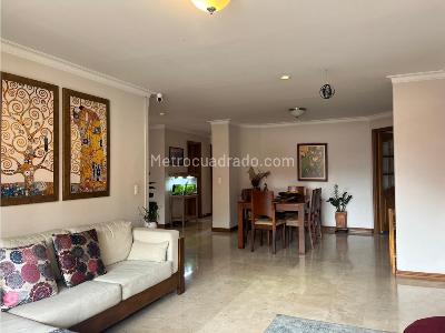 Apartamento de 3 alcobas en venta en Laureles, Medellín, 138 m² · foto 5 de 20
