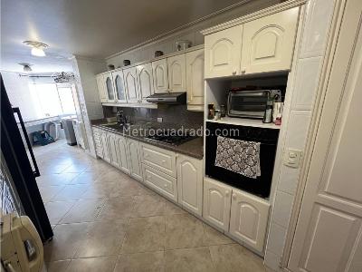 Apartamento de 3 alcobas en venta en Laureles, Medellín, 138 m² · foto 11 de 20
