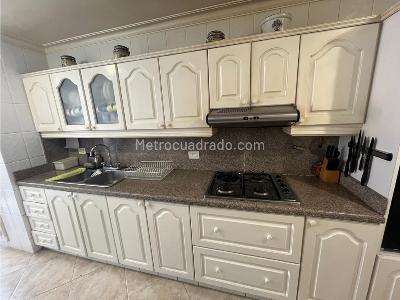 Apartamento de 3 alcobas en venta en Laureles, Medellín, 138 m² · foto 12 de 20