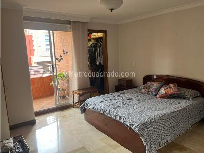 Apartamento de 3 alcobas en venta en Laureles, Medellín, 138 m² · foto 13 de 20