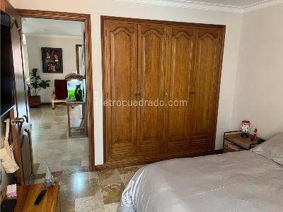 Apartamento de 3 alcobas en venta en Laureles, Medellín, 138 m² · foto 17 de 20