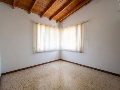 Casa de 5 alcobas en arriendo en El Poblado, Medellín, 1000 m² · foto 7 de 20