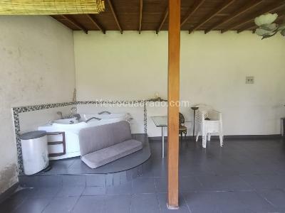 Casa de 5 alcobas en arriendo en El Poblado, Medellín, 1000 m² · foto 17 de 20