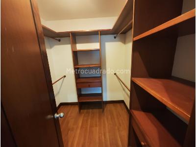 Apartamento de 3 alcobas en venta en La Florida, Medellín, 176 m² · foto 13 de 19