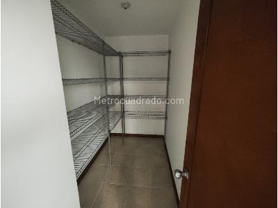 Apartamento de 3 alcobas en venta en La Florida, Medellín, 176 m² · foto 14 de 19