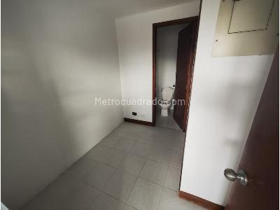 Apartamento de 3 alcobas en venta en La Florida, Medellín, 176 m² · foto 15 de 19
