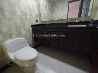Apartamento de 3 alcobas en venta en La Florida, Medellín, 176 m² · foto 17 de 19