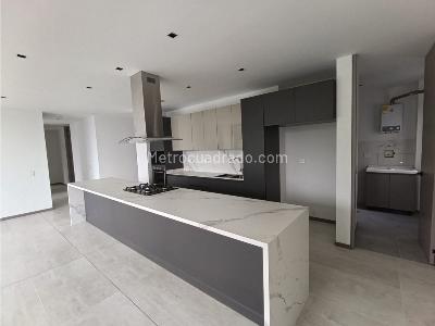 Apartamento en venta en Pinares, Pereira · foto 11 de 20