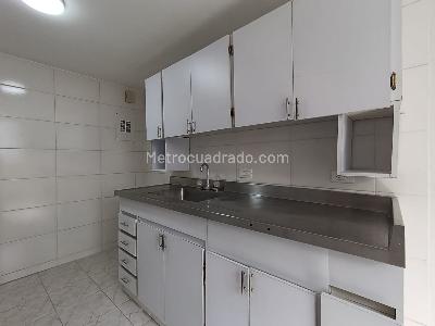 Apartamento de 4 alcobas en arriendo en El Campestre La Frontera, Medellín, 135 m² · foto 3 de 20