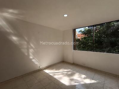 Apartamento de 4 alcobas en arriendo en El Campestre La Frontera, Medellín, 135 m² · foto 11 de 20