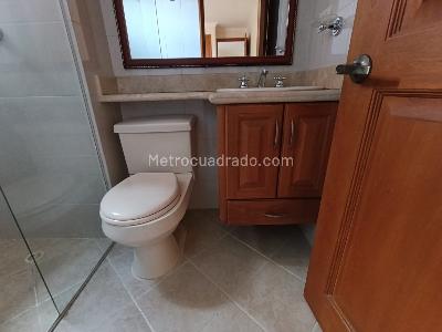 Apartamento de 3 alcobas en arriendo en Laureles Medellin, Medellín, 185 m² · foto 8 de 20