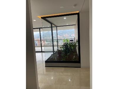 Apartamento de 3 alcobas en venta en Santa Maria De Los Angeles, Medellín, 205 m² · foto 2 de 20