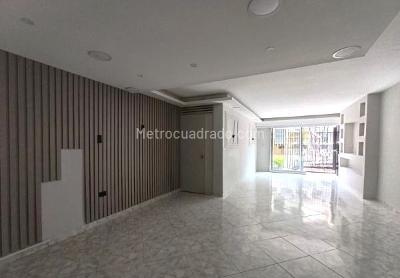 Casa de 5 alcobas en arriendo en La Magnolia, Envigado, 140 m² · foto 2 de 20