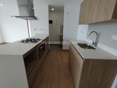 Apartamento de 2 alcobas en arriendo en El Porvenir Rio Negro, Rionegro, 74 m² · foto 2 de 16