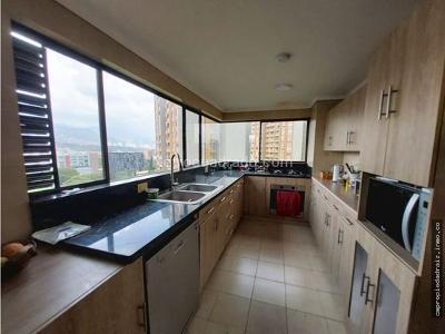 Apartamento de 3 alcobas en arriendo en La Aguacatala, Medellín, 187 m² · foto 8 de 20
