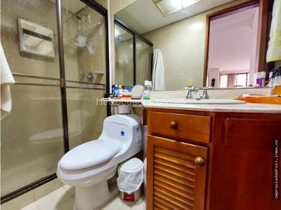 Apartamento de 3 alcobas en arriendo en La Aguacatala, Medellín, 187 m² · foto 10 de 20