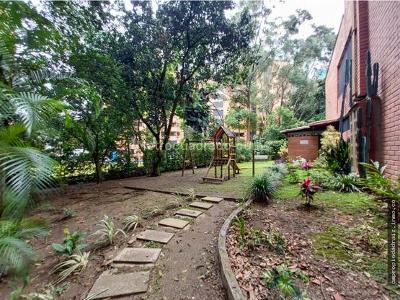 Apartamento de 3 alcobas en arriendo en La Aguacatala, Medellín, 187 m² · foto 16 de 20