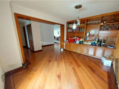 Apartamento de 3 alcobas en arriendo en La Aguacatala, Medellín, 187 m² · foto 18 de 20