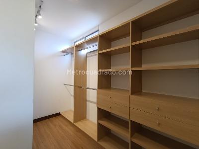 Apartamento de 2 alcobas en arriendo en Los Balsos, Medellín, 110 m² · foto 11 de 18