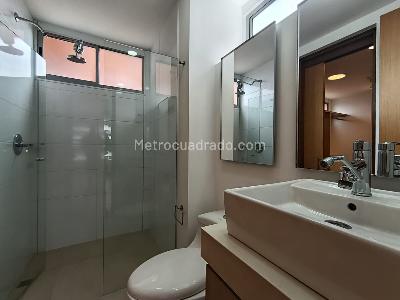 Apartamento de 2 alcobas en arriendo en Los Balsos, Medellín, 110 m² · foto 12 de 18