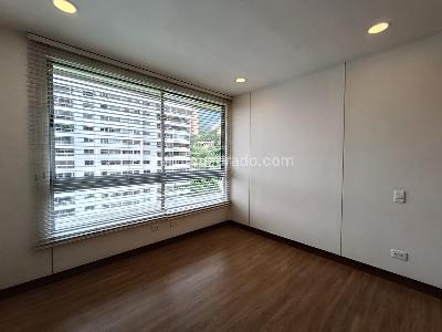 Apartamento de 2 alcobas en arriendo en Los Balsos, Medellín, 110 m² · foto 14 de 18
