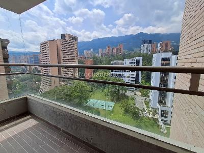 Apartamento de 2 alcobas en arriendo en Los Balsos, Medellín, 85 m² · foto 2 de 20