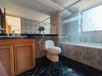 Apartamento de 2 alcobas en arriendo en Laureles Medellin, Medellín, 210 m² · foto 3 de 20