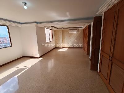 Apartamento de 2 alcobas en arriendo en Laureles Medellin, Medellín, 210 m² · foto 4 de 20