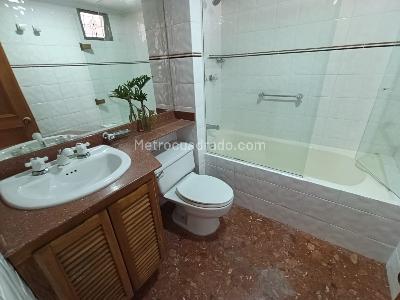 Apartamento de 2 alcobas en arriendo en Laureles Medellin, Medellín, 210 m² · foto 5 de 20