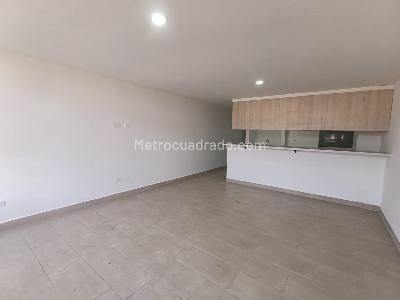 Apartamento de 3 alcobas en arriendo en Barrio Mesa Envigado, Envigado, 115 m² · foto 3 de 13