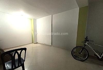 Casa de 3 alcobas en arriendo en Los Naranjos Envigado, Envigado, 180 m² · foto 5 de 13
