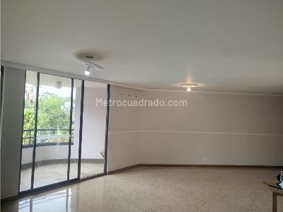 Apartamento de 3 alcobas en venta en El Poblado, Medellín, 166 m² · foto 2 de 20