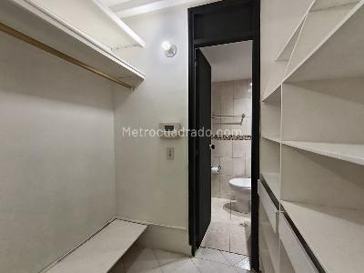 Apartamento de 3 alcobas en arriendo en La Aguacatala, Medellín, 94 m² · foto 15 de 20