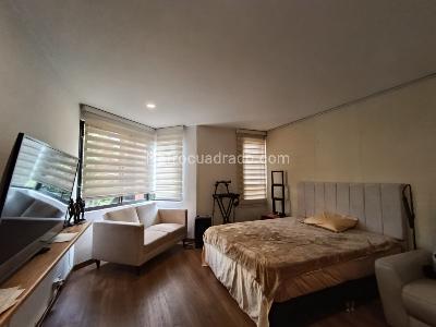 Apartamento de 4 alcobas en arriendo en Milla De Oro, Medellín, 220 m² · foto 16 de 20