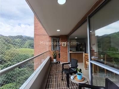 Apartamento de 3 alcobas en venta en El Trapiche, Sabaneta, 96 m² · foto 2 de 20